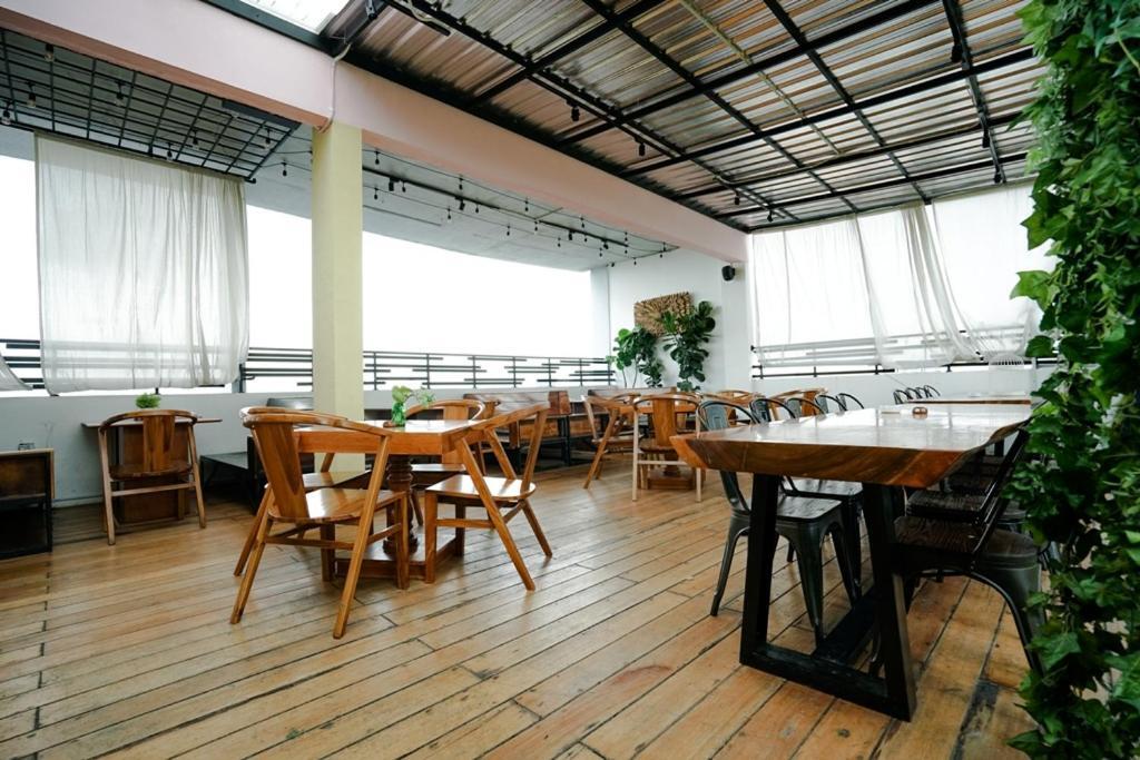 Deli Hotel ميدان المظهر الخارجي الصورة